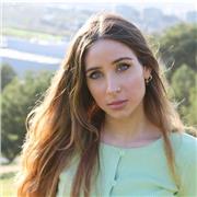 Profesora de academia de inglés con más de 6 años de experiencia (demostrable) se ofrece para dar clases de inglés a grupos o particulares